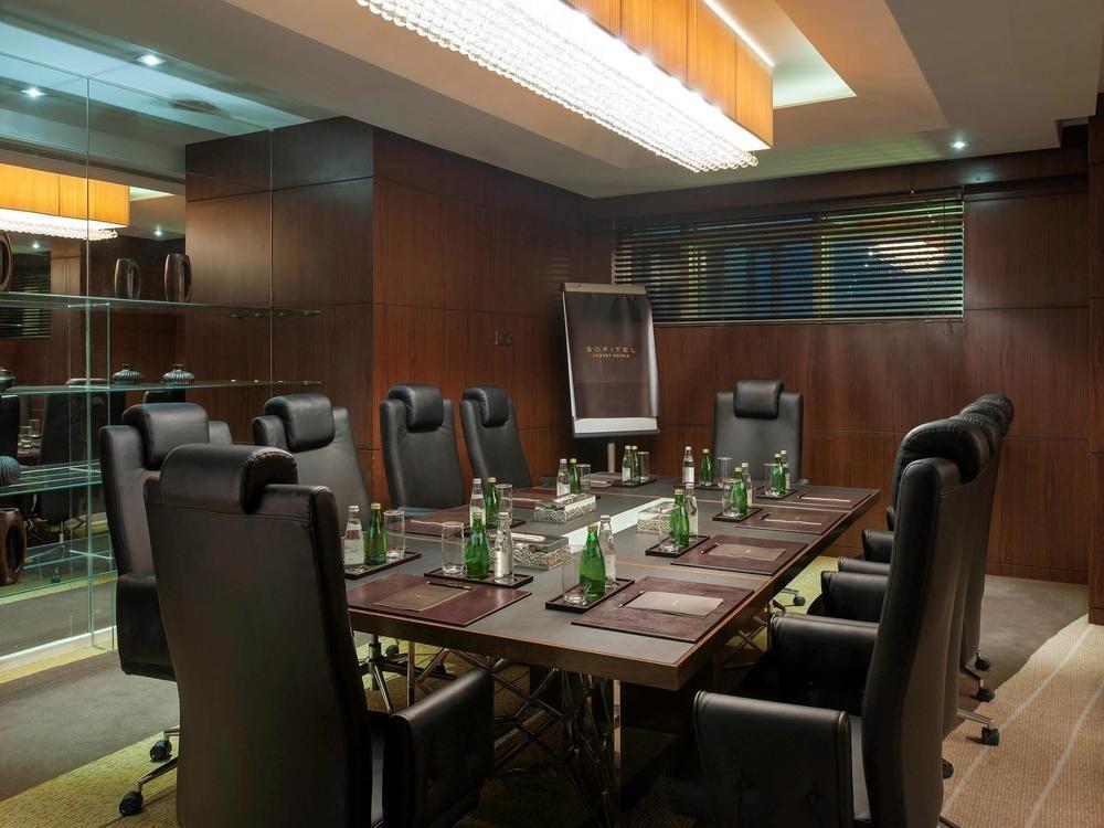 Hotel The Venue Jeddah Corniche Extérieur photo Meeting room