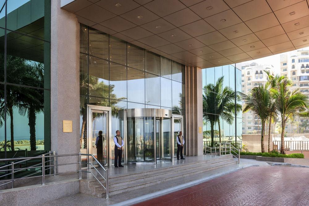 Hotel The Venue Jeddah Corniche Extérieur photo Entrance of the hotel