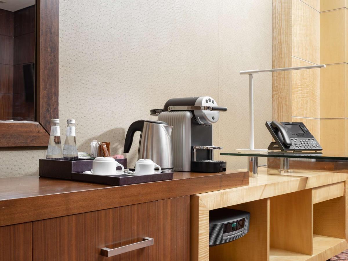 Hotel The Venue Jeddah Corniche Extérieur photo A Nespresso machine in a hotel room