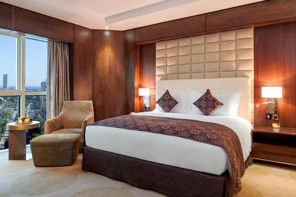 Hotel The Venue Jeddah Corniche Chambre photo A bedroom at the hotel