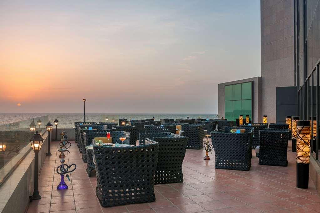 Hotel The Venue Jeddah Corniche Restaurant photo The View