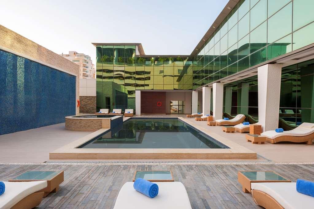 Hotel The Venue Jeddah Corniche Facilités photo The pool at the hotel